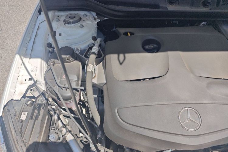 Used Mercedes-Benz GLA 2018 GLA 220 4MATIC Sport Edition Engine Bay Right