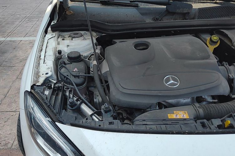 Used Mercedes-Benz GLA 2018 GLA 220 4MATIC Sport Edition Engine Bay Right