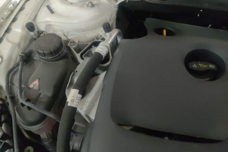 Used Mercedes-Benz GLA 2018 GLA 220 4MATIC Sport Edition Engine Bay Right