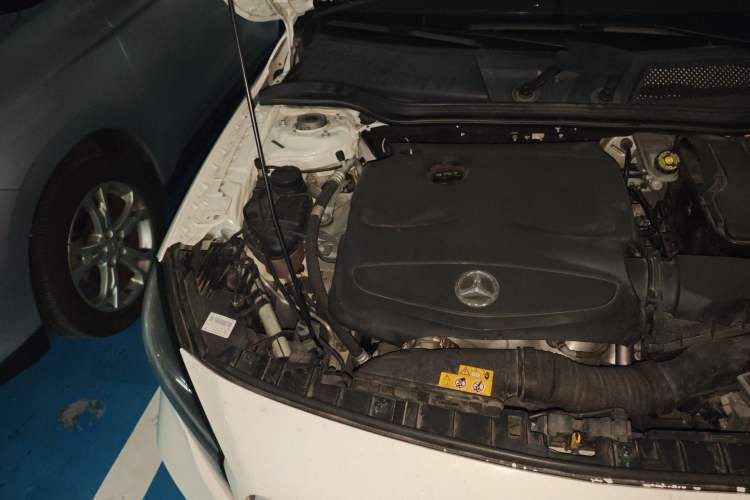Used Mercedes-Benz GLA 2018 GLA 200 Sport Edition Engine Bay Right