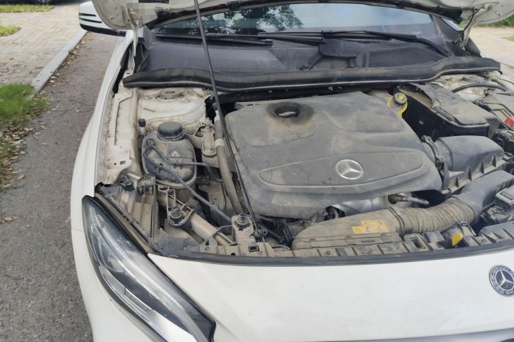 Used Mercedes-Benz GLA 2018 GLA 200 Fashion Model Engine Bay Right