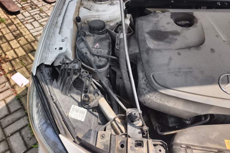 Used Mercedes-Benz GLA 2018 GLA 200 Sport Edition Engine Bay Right