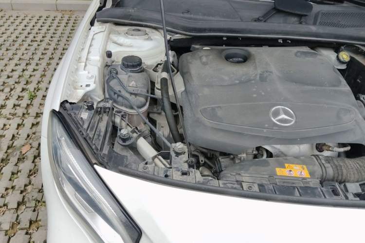 Used Mercedes-Benz GLA 2018 GLA 200 Fashion Model Engine Bay Right
