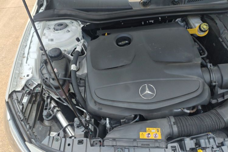 Used Mercedes-Benz GLA 2018 GLA 220 4MATIC Sport Edition Engine Bay Right