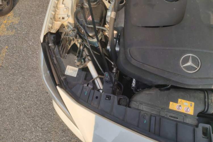 Used Mercedes-Benz GLA 2018 GLA 200 Sport Edition Engine Bay Right