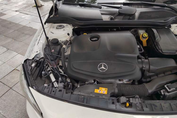 Used Mercedes-Benz GLA 2018 GLA 220 4MATIC Sport Edition Engine Bay Right
