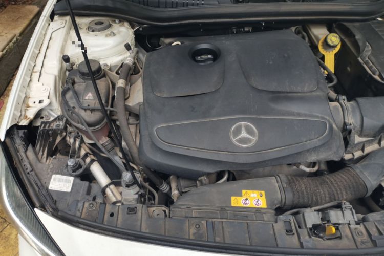 Used Mercedes-Benz GLA 2018 GLA 200 Sport Edition Engine Bay Right
