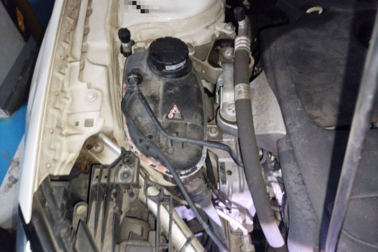 Used Mercedes-Benz GLA 2018 GLA 200 Sport Edition Engine Bay Right