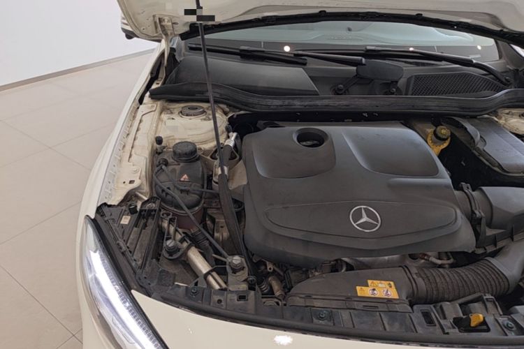 Used Mercedes-Benz GLA 2018 GLA 200 Fashion Model Engine Bay Right