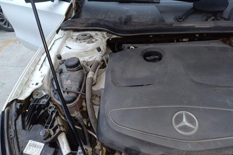Used Mercedes-Benz GLA 2018 GLA 200 Sport Edition Engine Bay Right