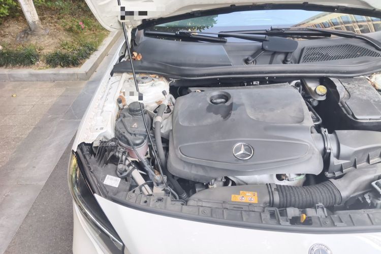 Used Mercedes-Benz GLA 2018 GLA 200 Sport Edition Engine Bay Right