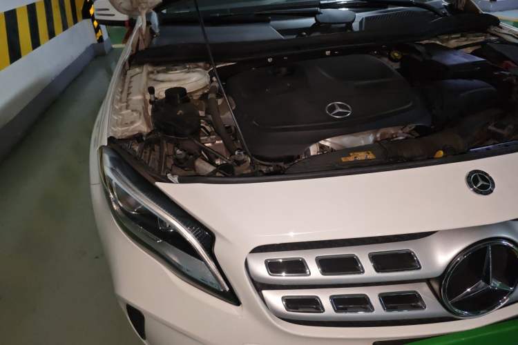 Used Mercedes-Benz GLA 2018 GLA 200 Fashion Model Engine Bay Right