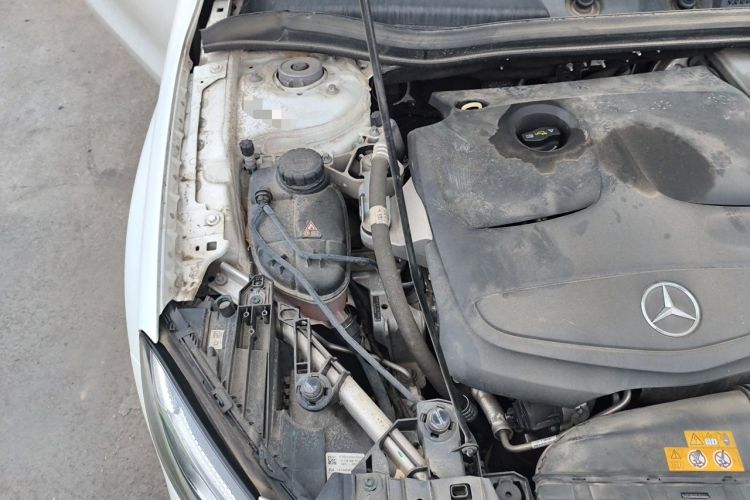 Used Mercedes-Benz GLA 2018 GLA 200 Fashion Model Engine Bay Right