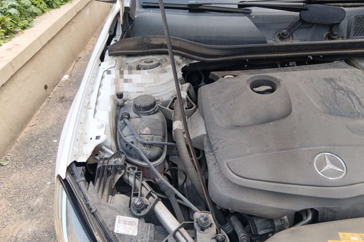 Used Mercedes-Benz GLA 2018 GLA 200 Sport Edition Engine Bay Right