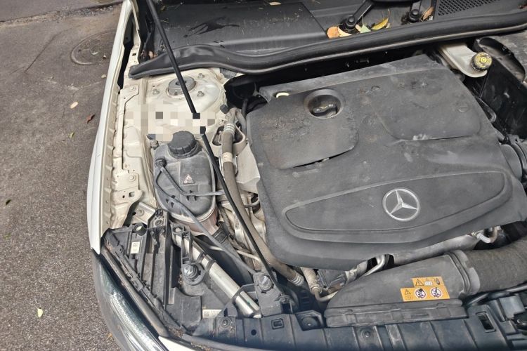 Used Mercedes-Benz GLA 2018 GLA 200 Fashion Model Engine Bay Right