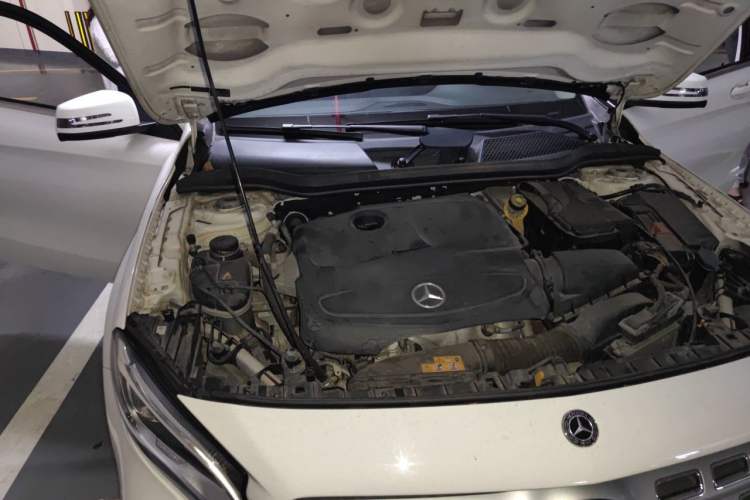Used Mercedes-Benz GLA 2018 GLA 200 Fashion Model Engine Bay Right