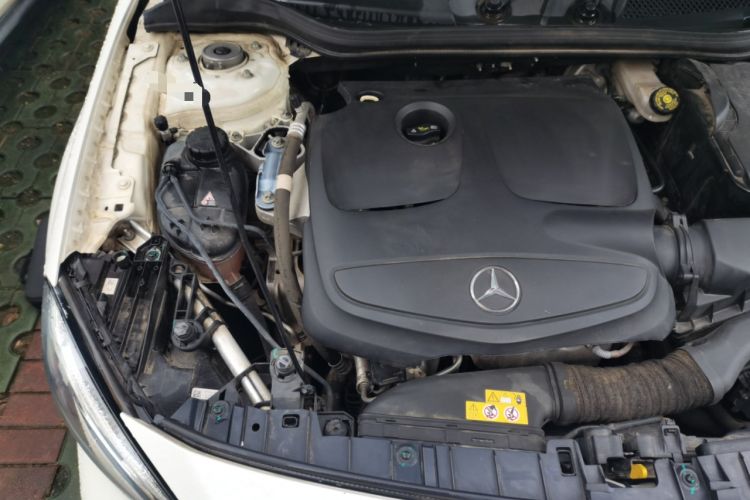 Used Mercedes-Benz GLA 2018 GLA 200 Fashion Model Engine Bay Right