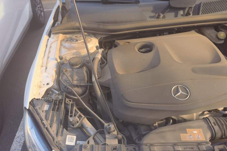 Used Mercedes-Benz GLA 2018 GLA 220 4MATIC Sport Edition Engine Bay Right