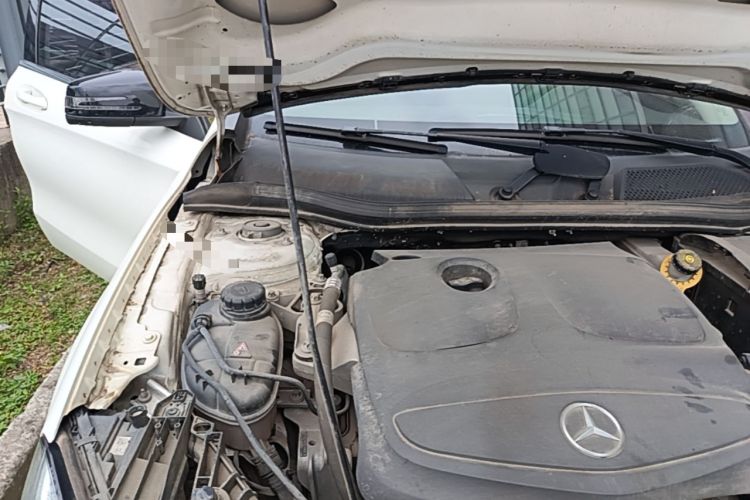 Used Mercedes-Benz GLA 2018 GLA 220 4MATIC Sport Edition Engine Bay Right