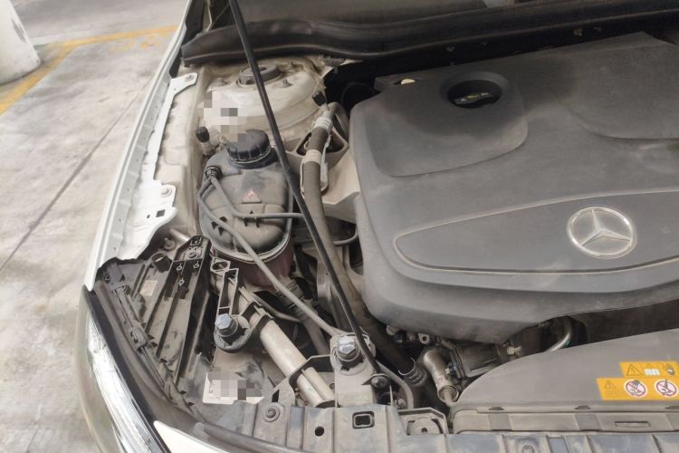 Used Mercedes-Benz GLA 2018 GLA 200 Fashion Model Engine Bay Right