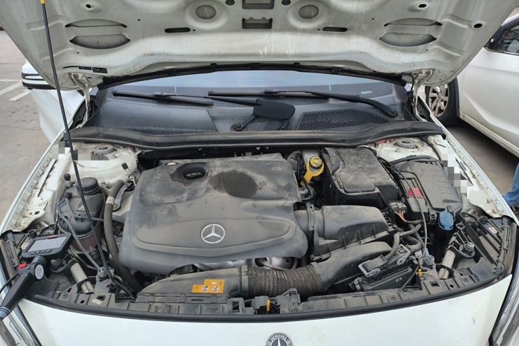 Used Mercedes-Benz GLA 2018 GLA 200 Fashion Model Engine Bay