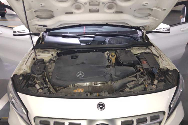 Used Mercedes-Benz GLA 2018 GLA 200 Fashion Model Engine Bay