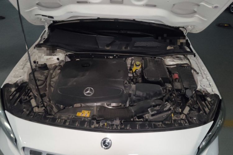 Used Mercedes-Benz GLA 2018 GLA 200 Fashion Model Engine Bay