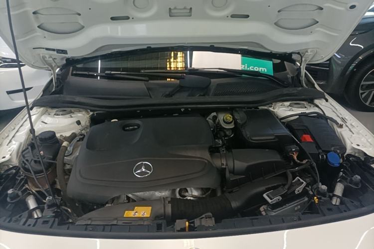Used Mercedes-Benz GLA 2018 GLA 200 Fashion Model Engine Bay