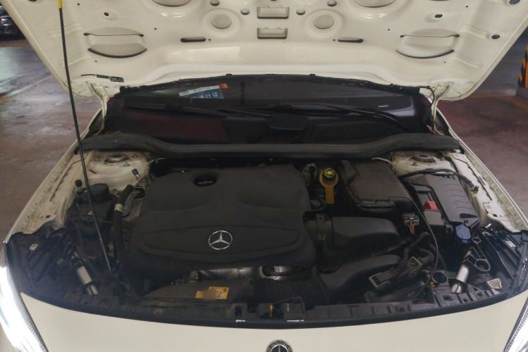 Used Mercedes-Benz GLA 2018 GLA 200 Fashion Model Engine Bay