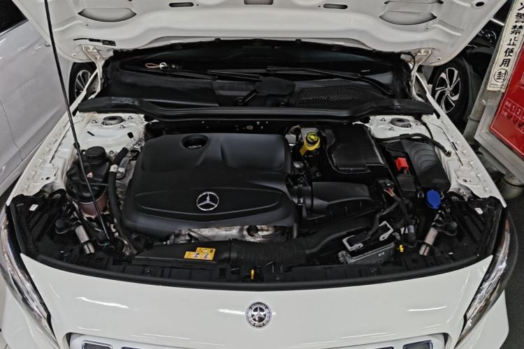 Used Mercedes-Benz GLA 2018 GLA 200 Fashion Model Engine Bay