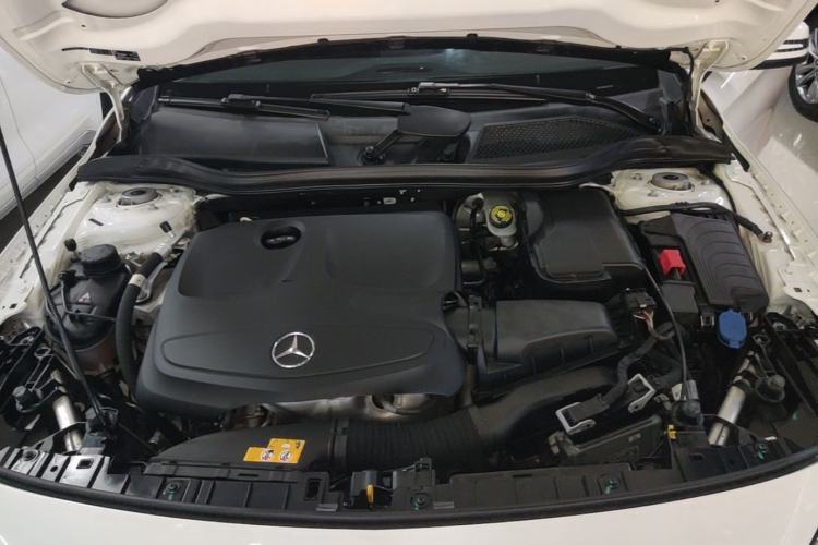 Used Mercedes-Benz GLA 2018 GLA 200 Fashion Model Engine Bay