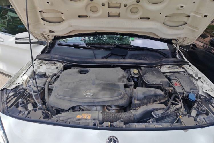 Used Mercedes-Benz GLA 2018 GLA 200 Fashion Model Engine Bay