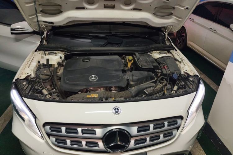 Used Mercedes-Benz GLA 2018 GLA 200 Fashion Model Engine Bay