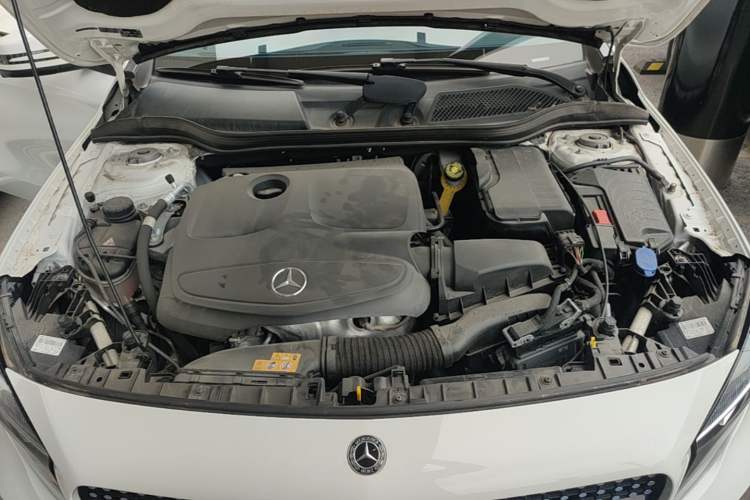 Used Mercedes-Benz GLA 2018 GLA 200 Sport Edition Engine Bay
