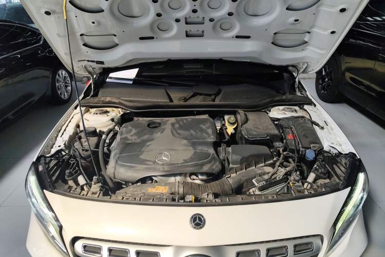 Used Mercedes-Benz GLA 2018 GLA 200 Sport Edition Engine Bay