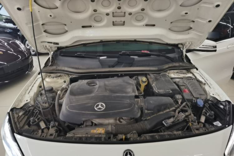 Used Mercedes-Benz GLA 2018 GLA 200 Fashion Model Engine Bay