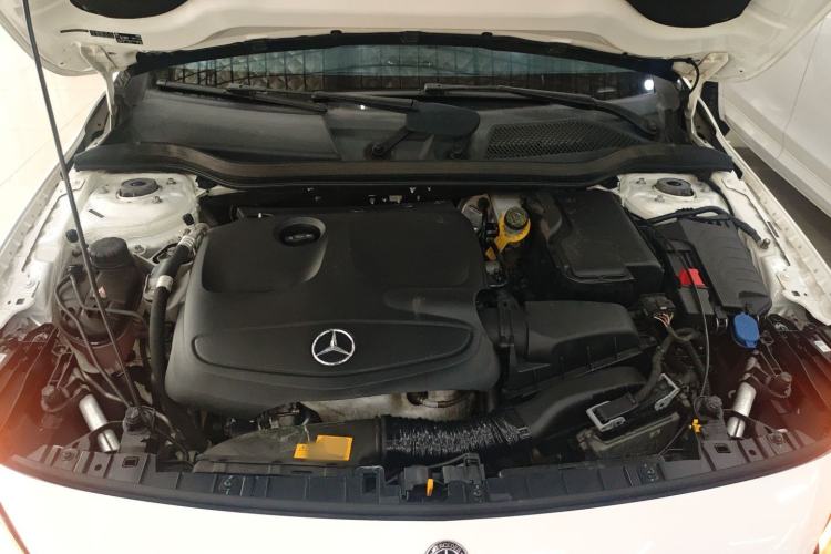 Used Mercedes-Benz GLA 2018 GLA 200 Fashion Model Engine Bay