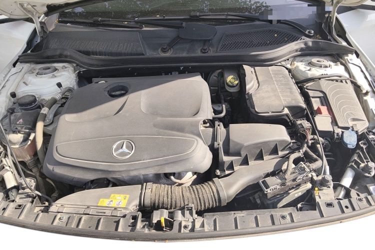Used Mercedes-Benz GLA 2018 GLA 200 Fashion Model Engine Bay
