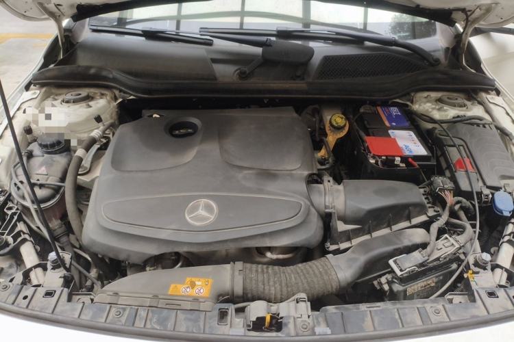 Used Mercedes-Benz GLA 2018 GLA 200 Fashion Model Engine Bay