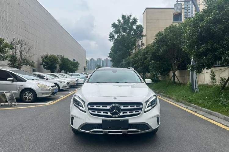 Used Mercedes-Benz GLA 2018 GLA 200 Fashion Model Exterior 1