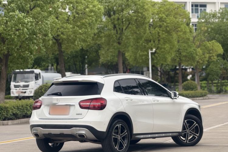 Used Mercedes-Benz GLA 2018 GLA 200 Fashion Model Exterior 2