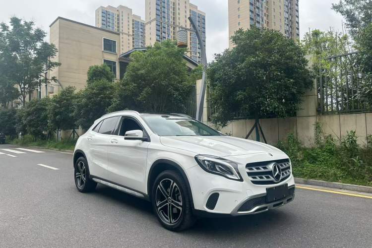 Used Mercedes-Benz GLA 2018 GLA 200 Fashion Model Exterior 2