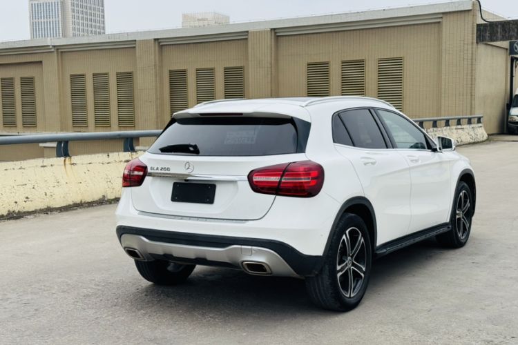 Used Mercedes-Benz GLA 2018 GLA 200 Fashion Model Exterior 2