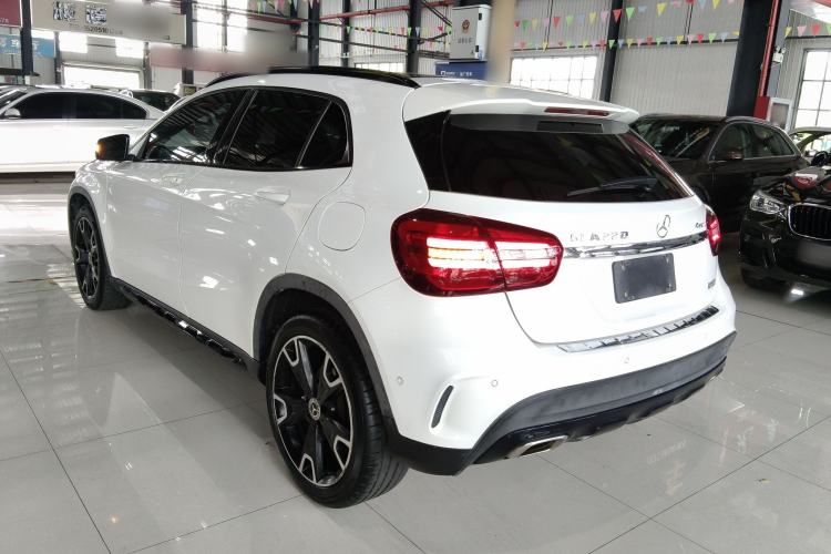 Used Mercedes-Benz GLA 2018 GLA 220 4MATIC Sport Edition Exterior 2