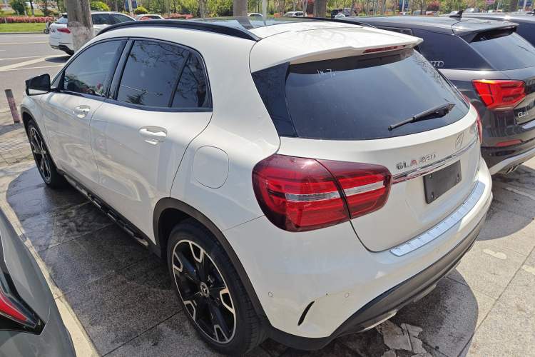Used Mercedes-Benz GLA 2018 GLA 220 4MATIC Sport Edition Exterior 2