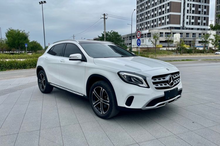 Used Mercedes-Benz GLA 2018 GLA 200 Fashion Model Exterior 2