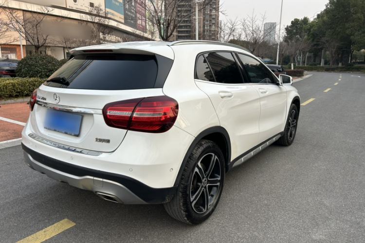 Used Mercedes-Benz GLA 2018 GLA 200 Fashion Model Exterior 3