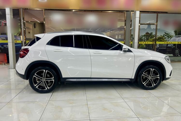 Used Mercedes-Benz GLA 2018 GLA 200 Fashion Model Exterior 3
