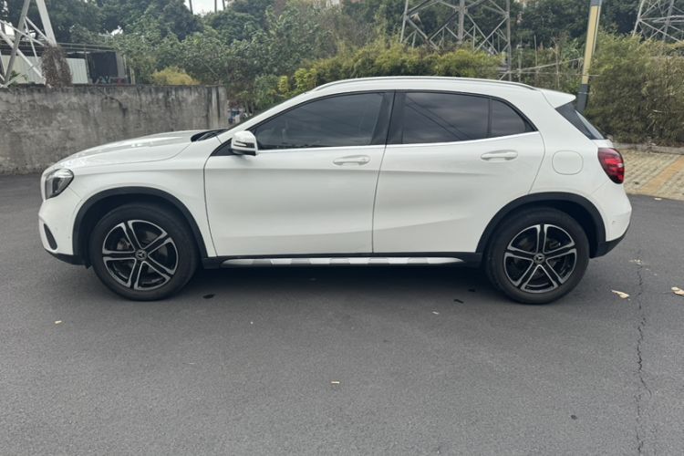 Used Mercedes-Benz GLA 2018 GLA 200 Fashion Model Exterior 4