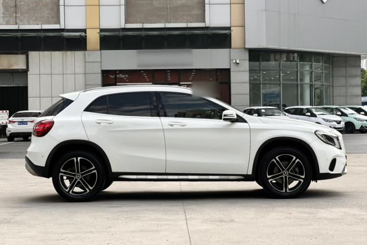 Used Mercedes-Benz GLA 2018 GLA 200 Fashion Model Exterior 4